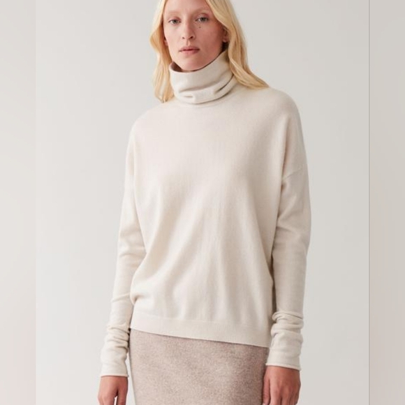 COS Cashere Turtleneck Longsleeved Pullover Knit Sweater NWOT - Picture 1 of 12